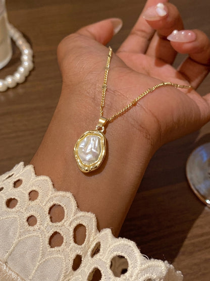 The Bianca Necklace | Baroque Pearl Pendant Non-Tarnish 2nd