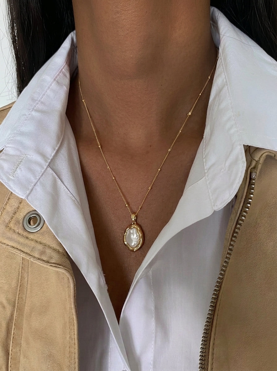 The Bianca Necklace | Baroque Pearl Pendant Non-Tarnish 2nd