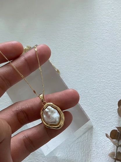 The Bianca Necklace | Baroque Pearl Pendant Non-Tarnish 2nd