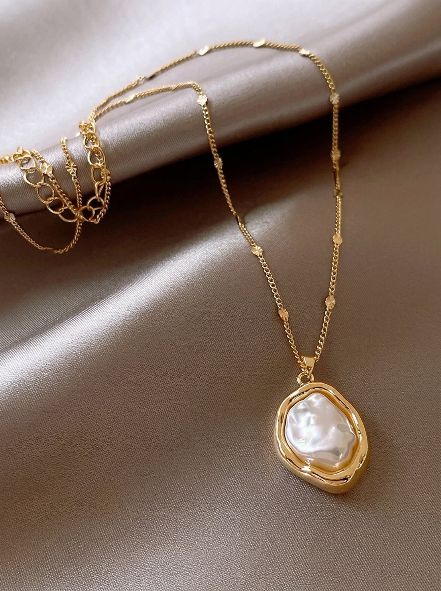 The Bianca Necklace | Baroque Pearl Pendant Non-Tarnish 2nd