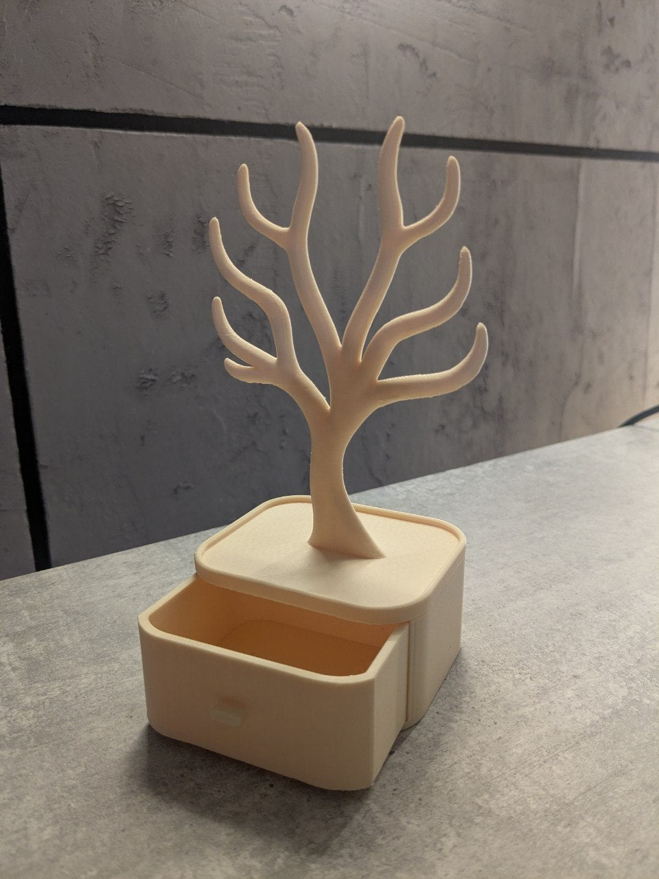 Willow  — Jewelry Box 3D